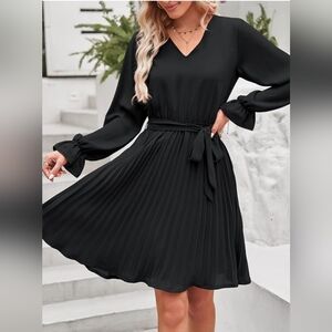 Size Large Black Long Puff Sleeve V Neck Pleated Ruffle Flowy Belted Dress
